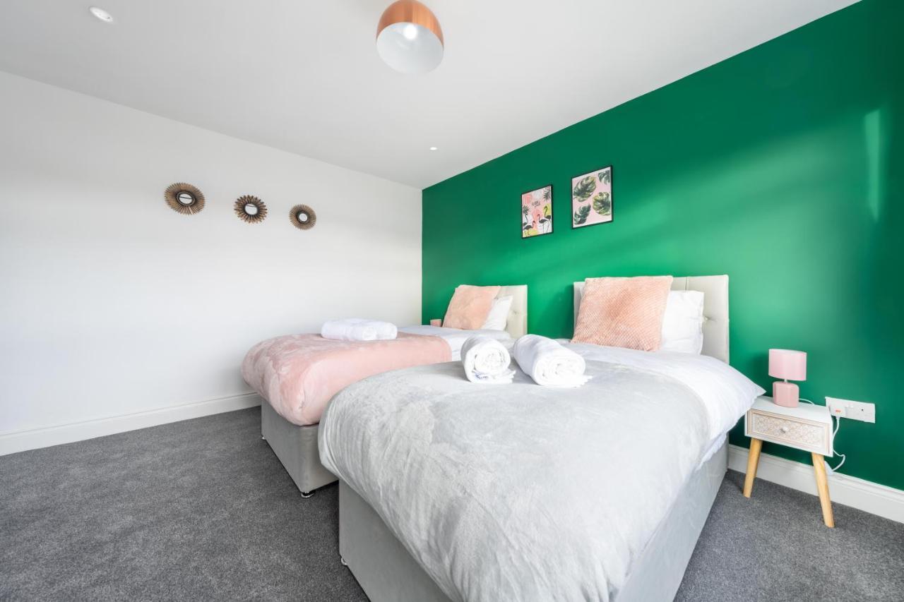 Contractor Accommodation Near Heathrow, Windsor Minutes From M4 Slough Extérieur photo