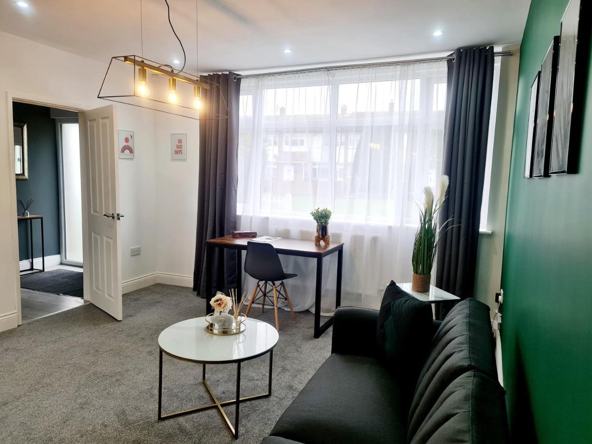 Contractor Accommodation Near Heathrow, Windsor Minutes From M4 Slough Extérieur photo